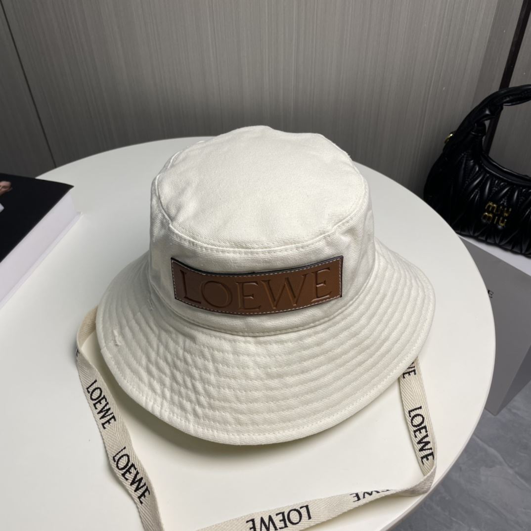 Loewe Caps